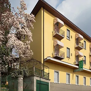 Hotel Rosa, Carenno